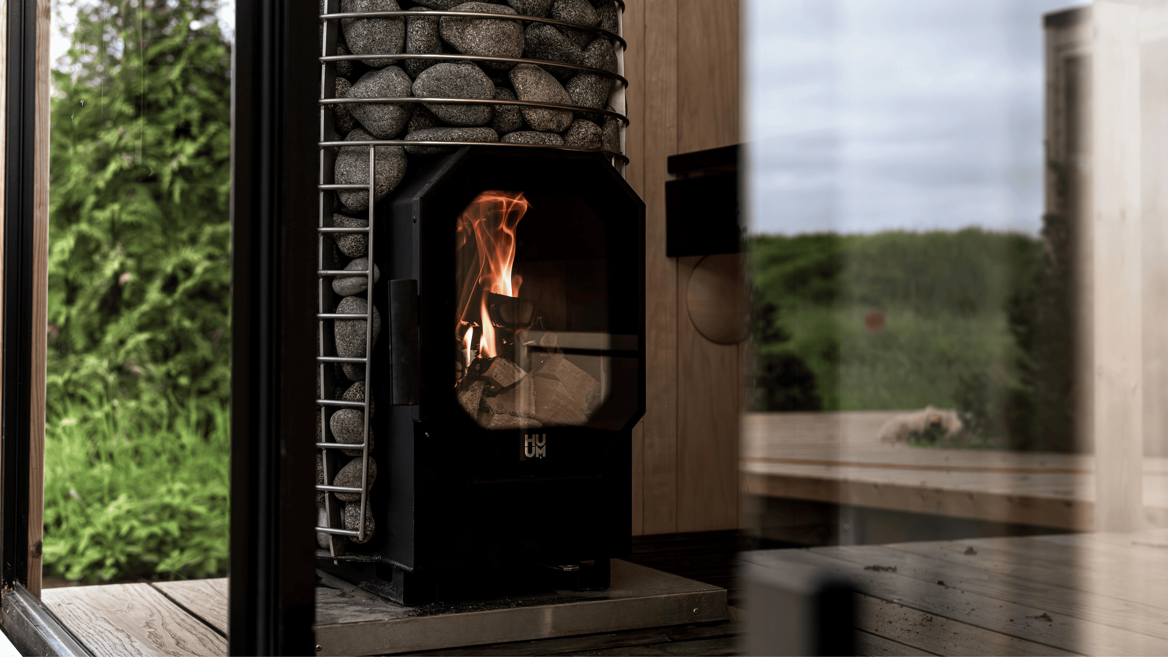 Aurora Smart-Tech Cabin